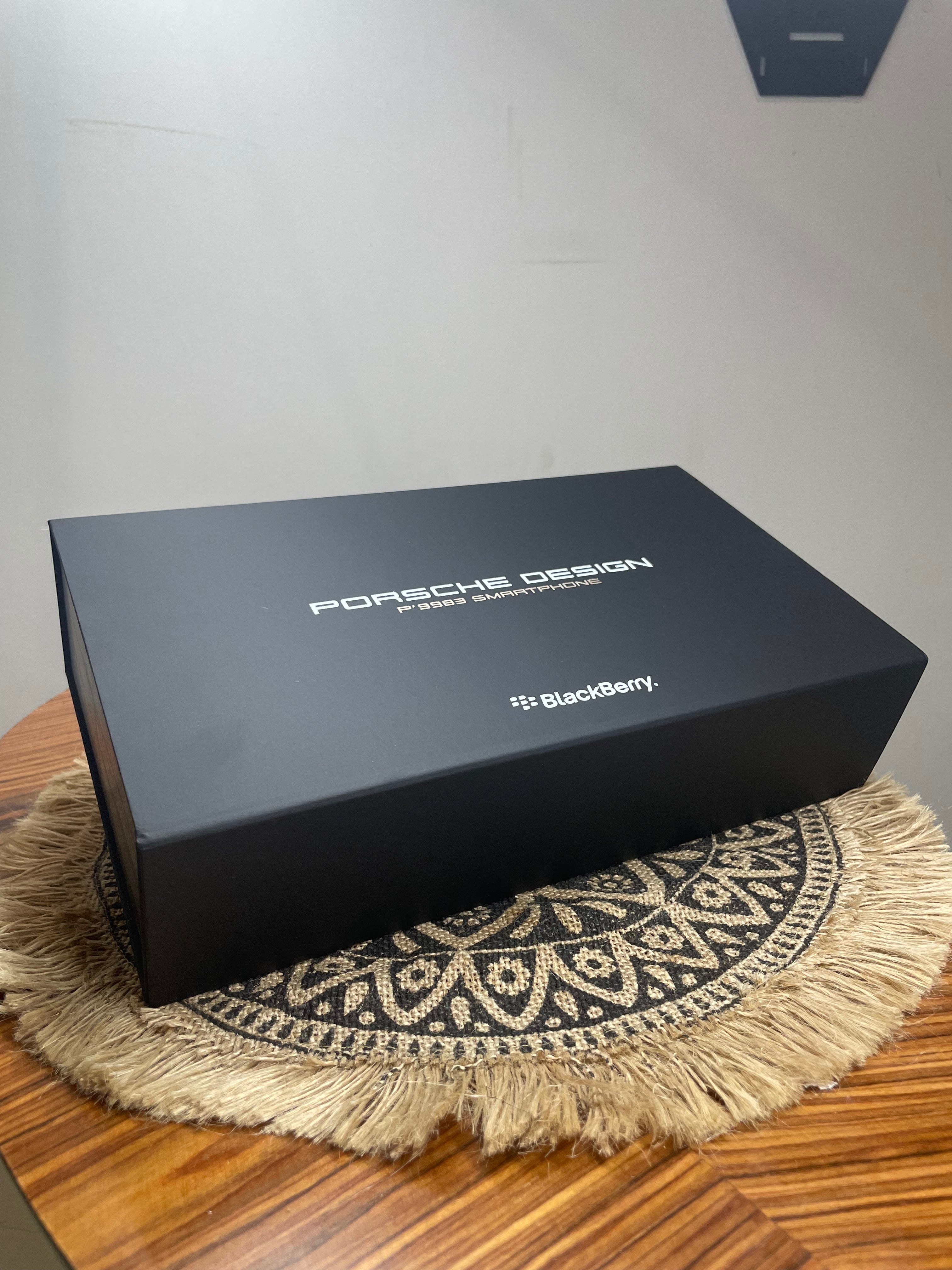 PORSCHE DESIGN P'9983 SMARTPHONE